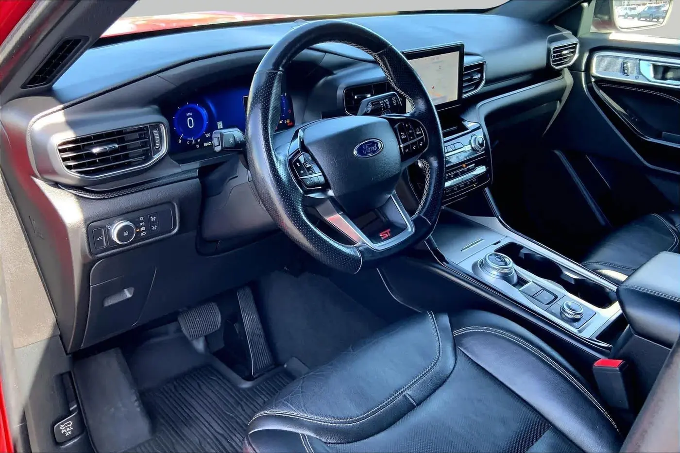 2022 Ford Explorer - $26,549