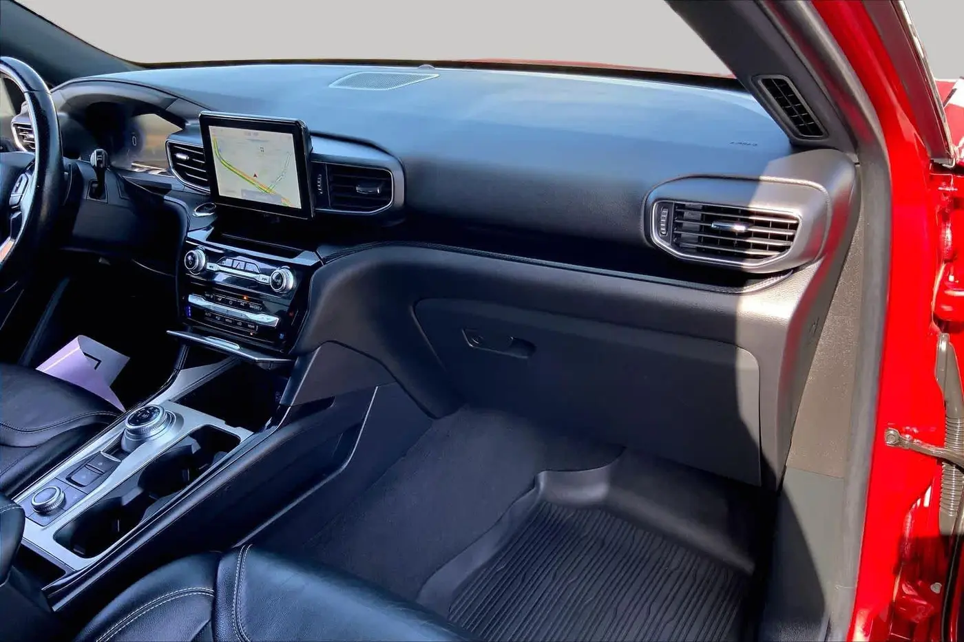 2022 Ford Explorer - $26,549
