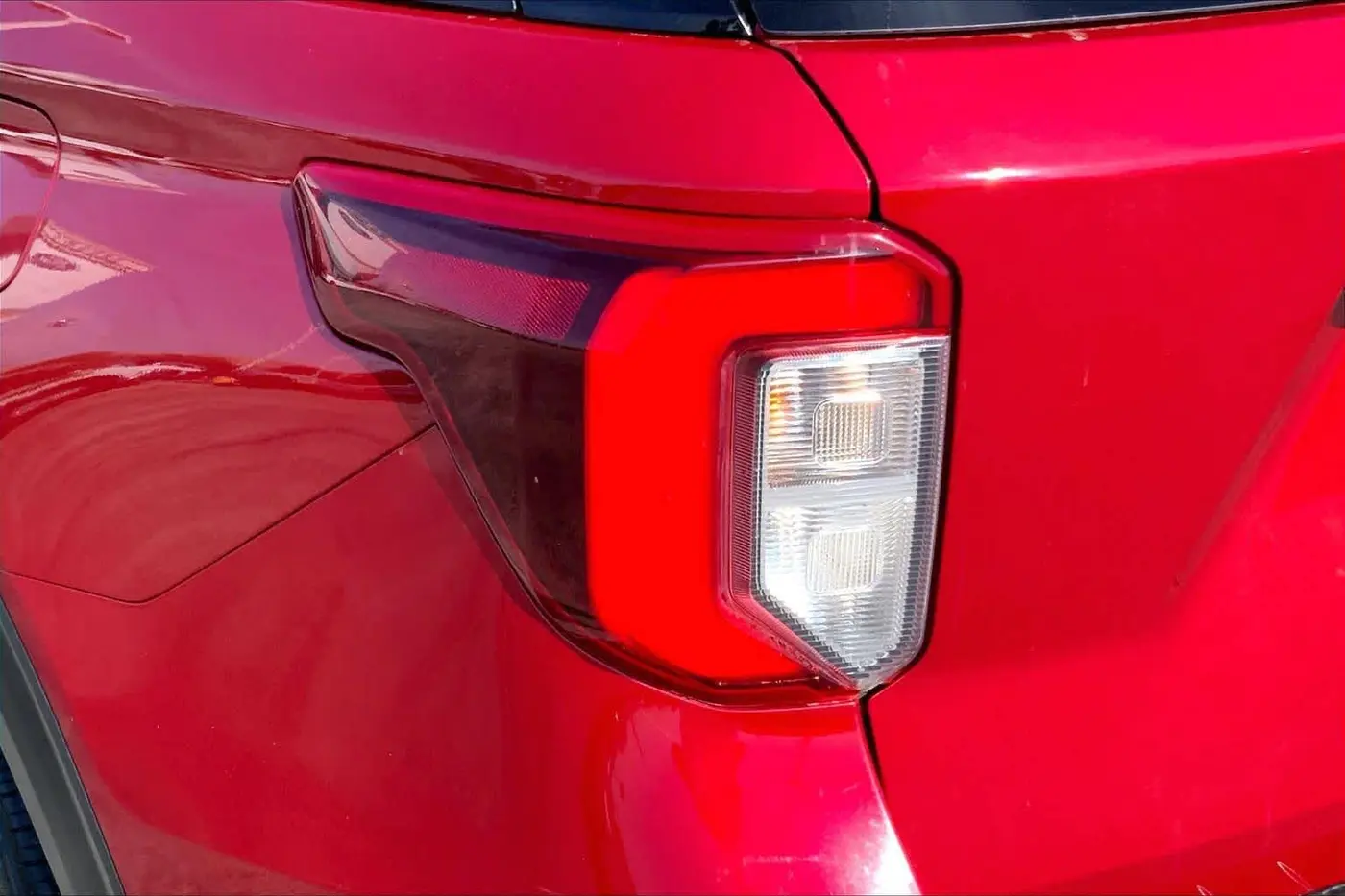 2022 Ford Explorer - $26,549