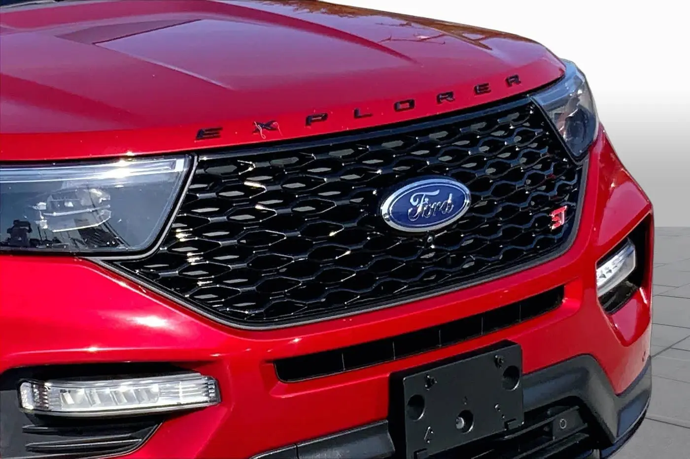 2022 Ford Explorer - $26,549