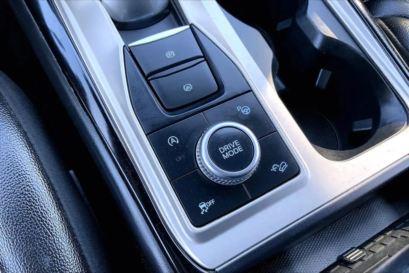 2022 Ford Explorer - $26,549