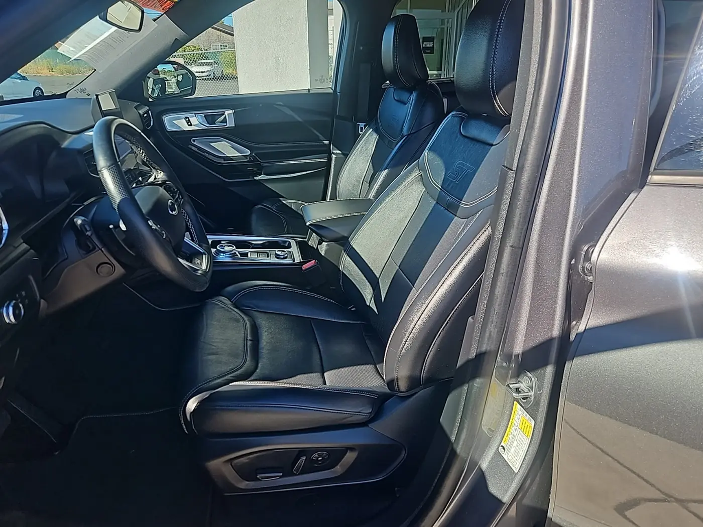 2021 Ford Explorer - $39,988