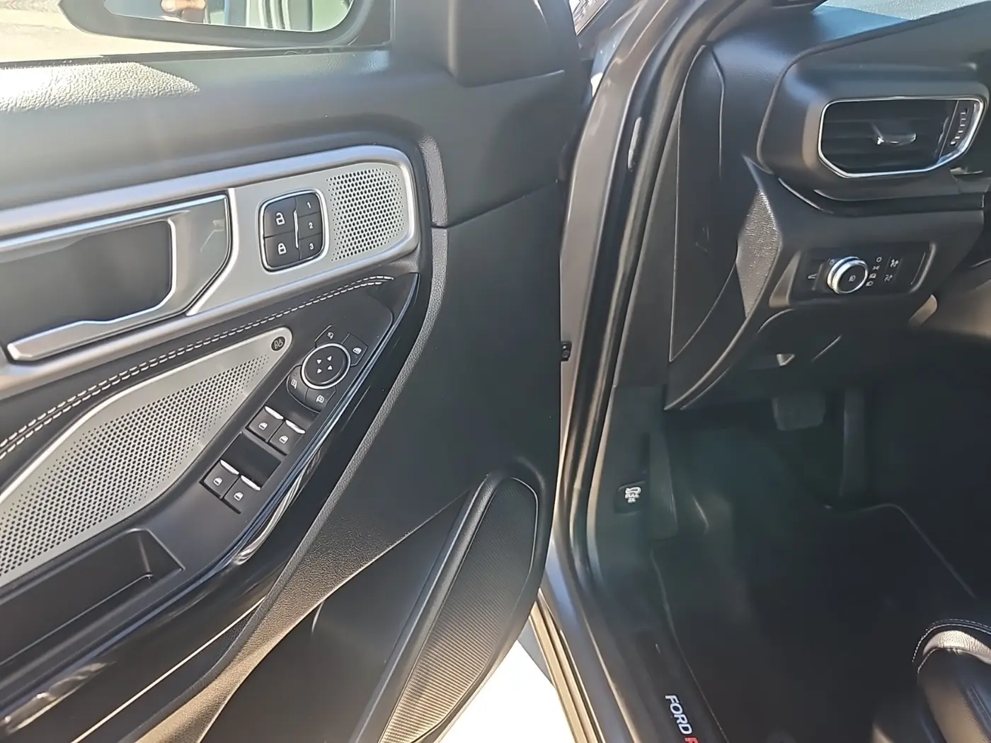 2021 Ford Explorer - $39,988