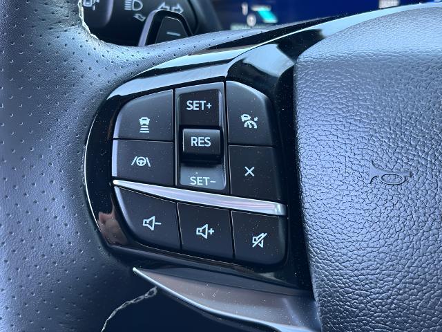 2022 Ford Explorer - $32,995