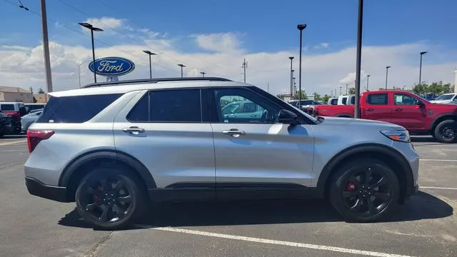 2023 Ford Explorer ST