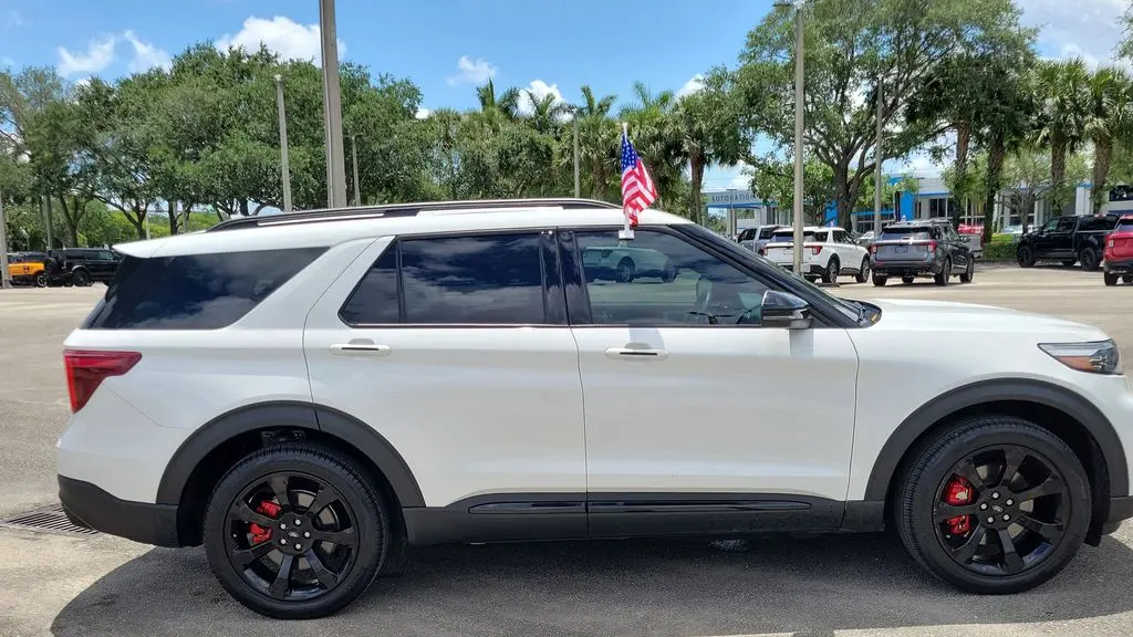 2023 Ford Explorer ST