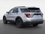 2020 Explorer Thumbnail 4