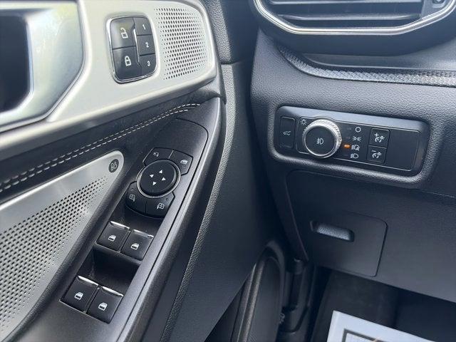 2020 Ford Explorer - $29,795