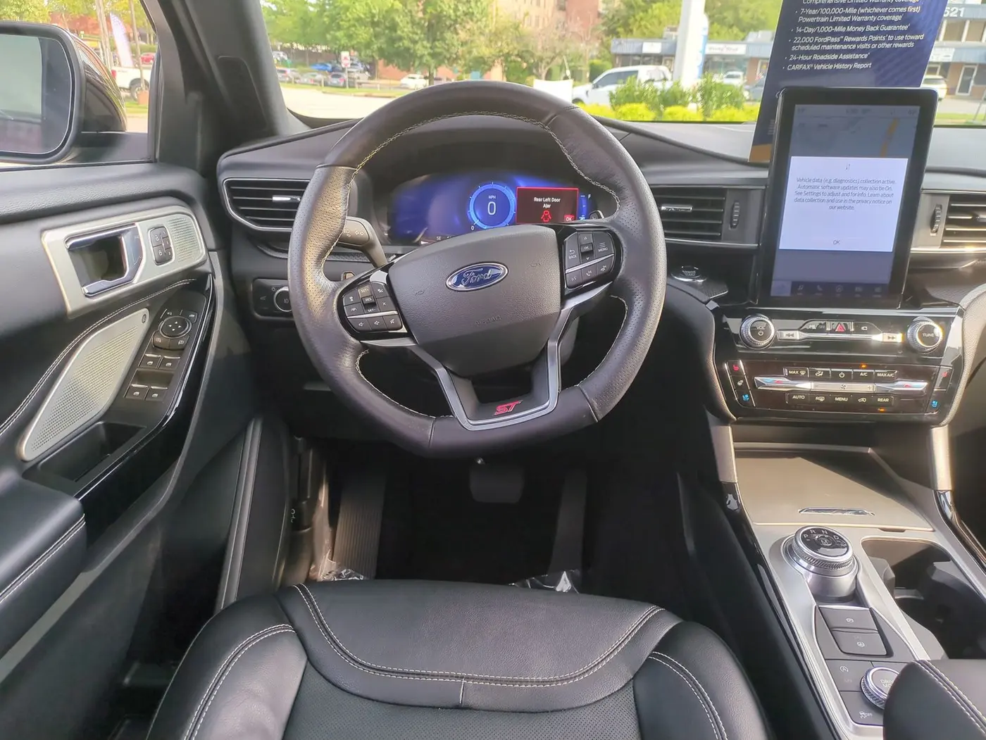 2022 Ford Explorer - $33,990