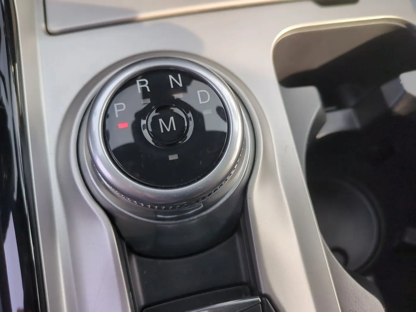2022 Ford Explorer - $33,990