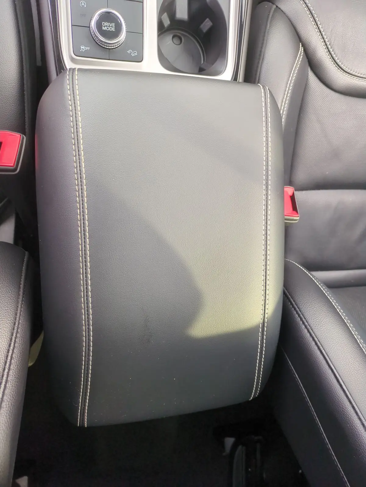 2022 Ford Explorer - $33,990