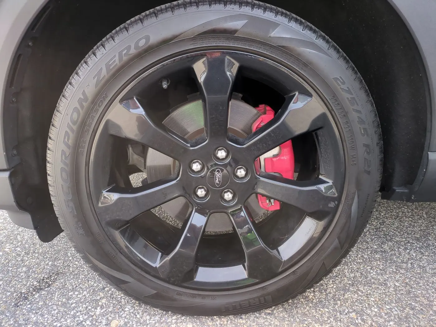 2022 Ford Explorer - $33,990