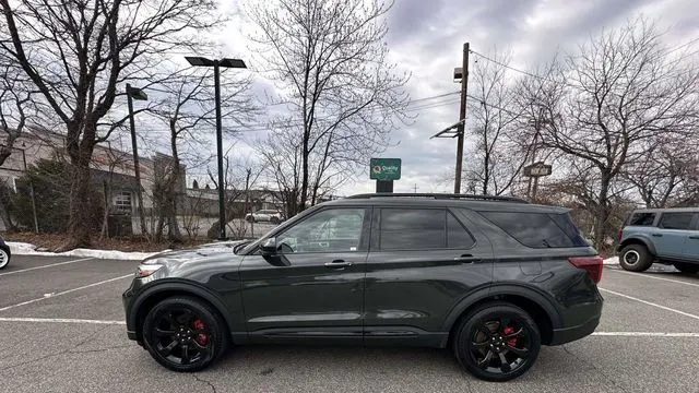 2022 Ford Explorer ST