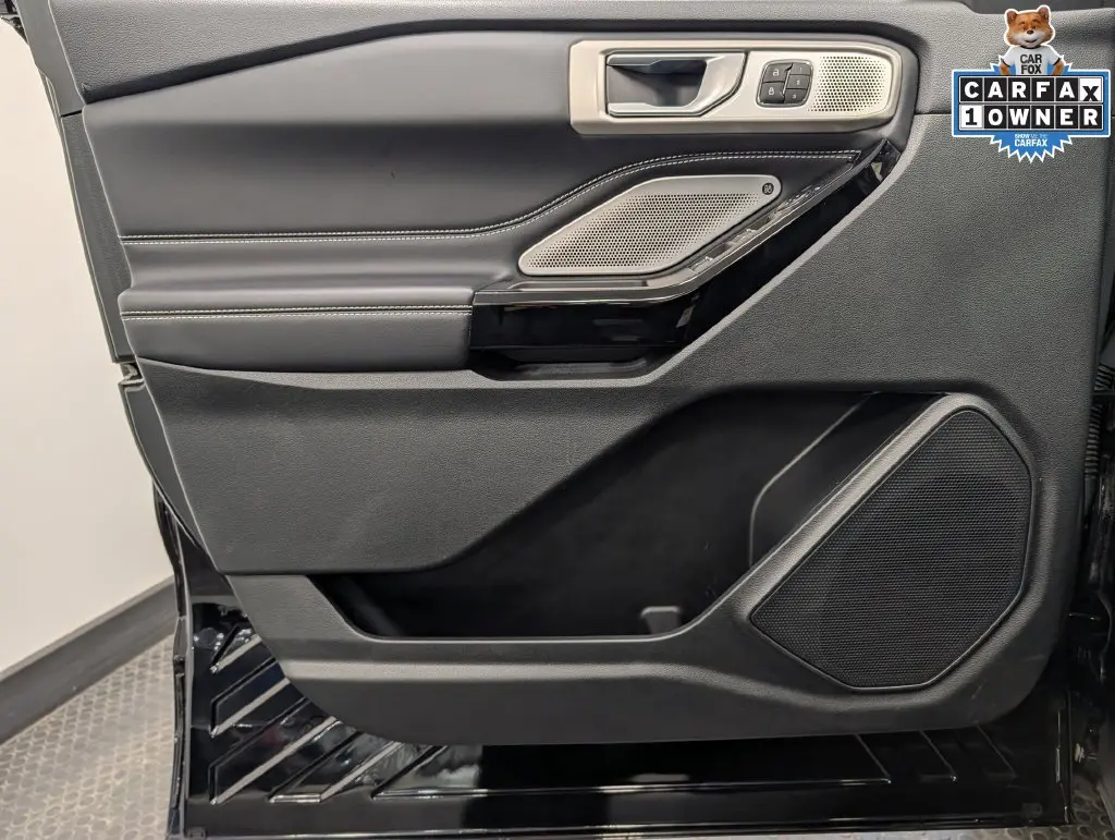 2023 Ford Explorer - $38,900