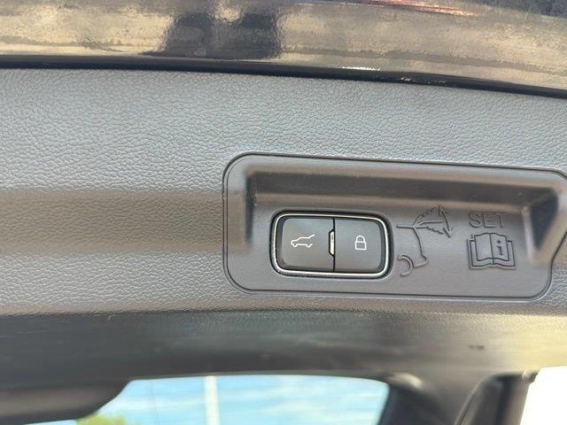 2021 Ford Explorer - $24,000