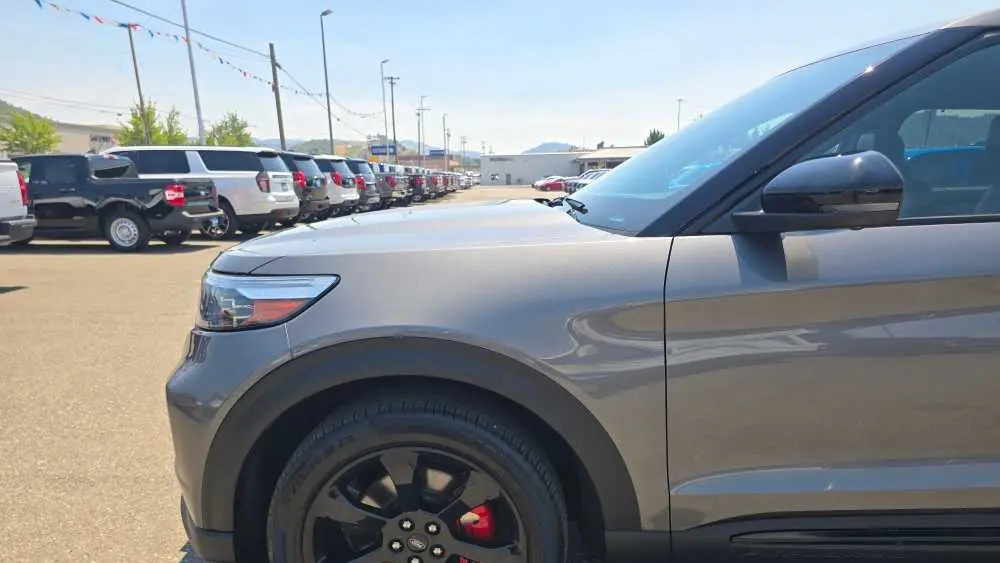2023 Ford Explorer ST