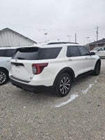 2020 Explorer Thumbnail 3