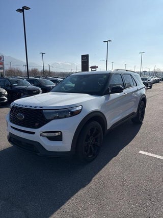 2021 Ford Explorer with Star White Met Tri-Coat Exterior