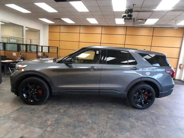 2022 Ford Explorer - $30,783