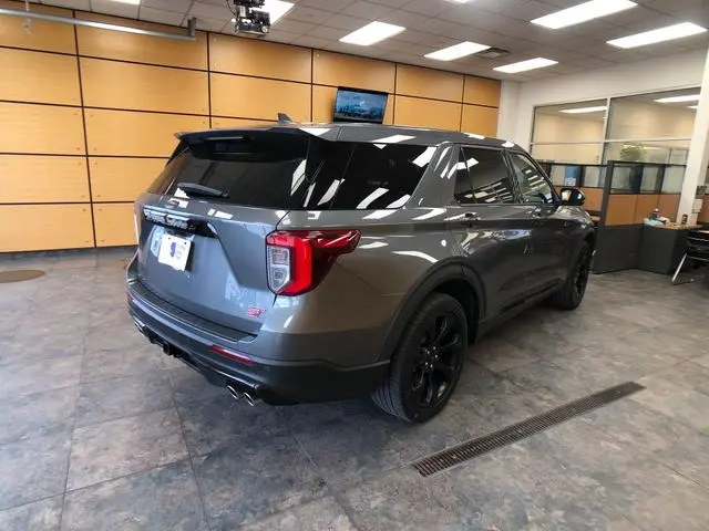 2022 Ford Explorer - $30,783