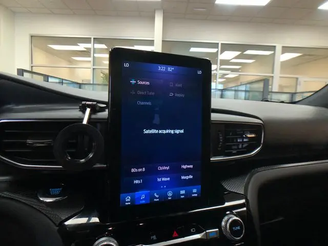 2022 Ford Explorer - $30,783
