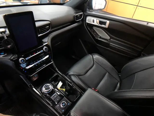 2022 Ford Explorer - $30,783