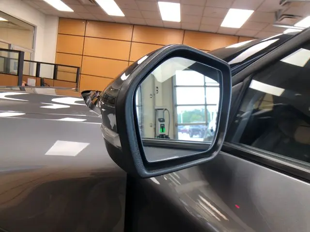 2022 Ford Explorer - $30,783