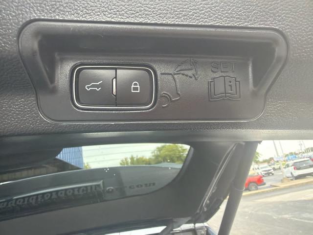 2023 Ford Explorer - $41,996