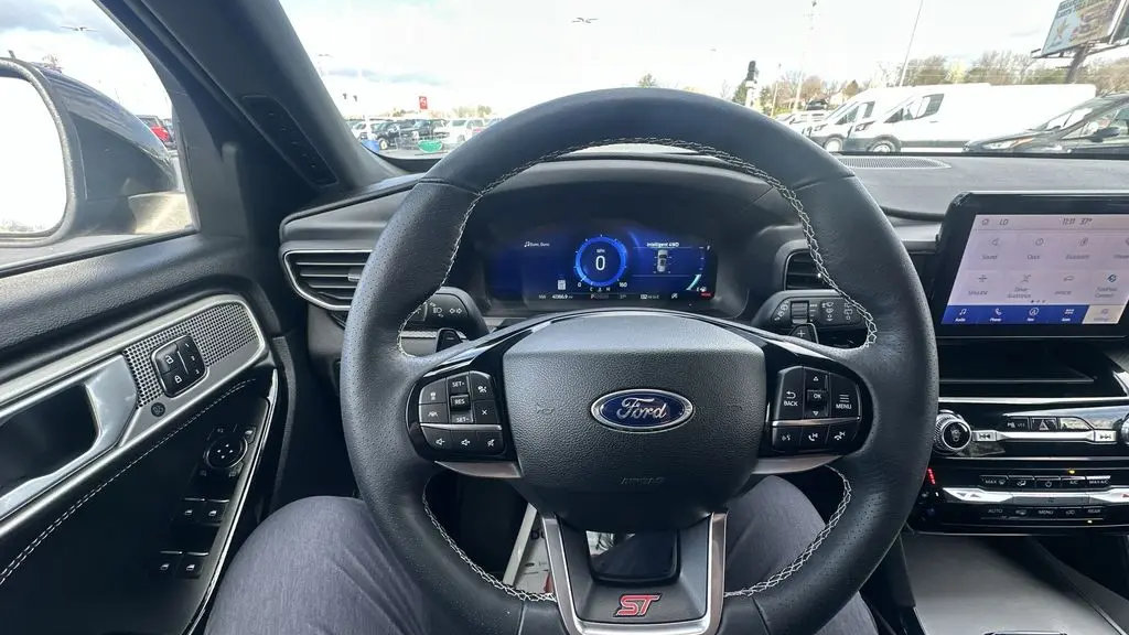 2023 Ford Explorer ST