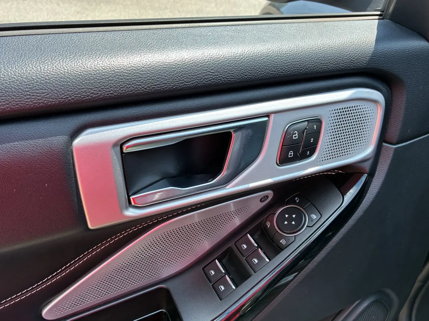 2021 Ford Explorer - $22,995
