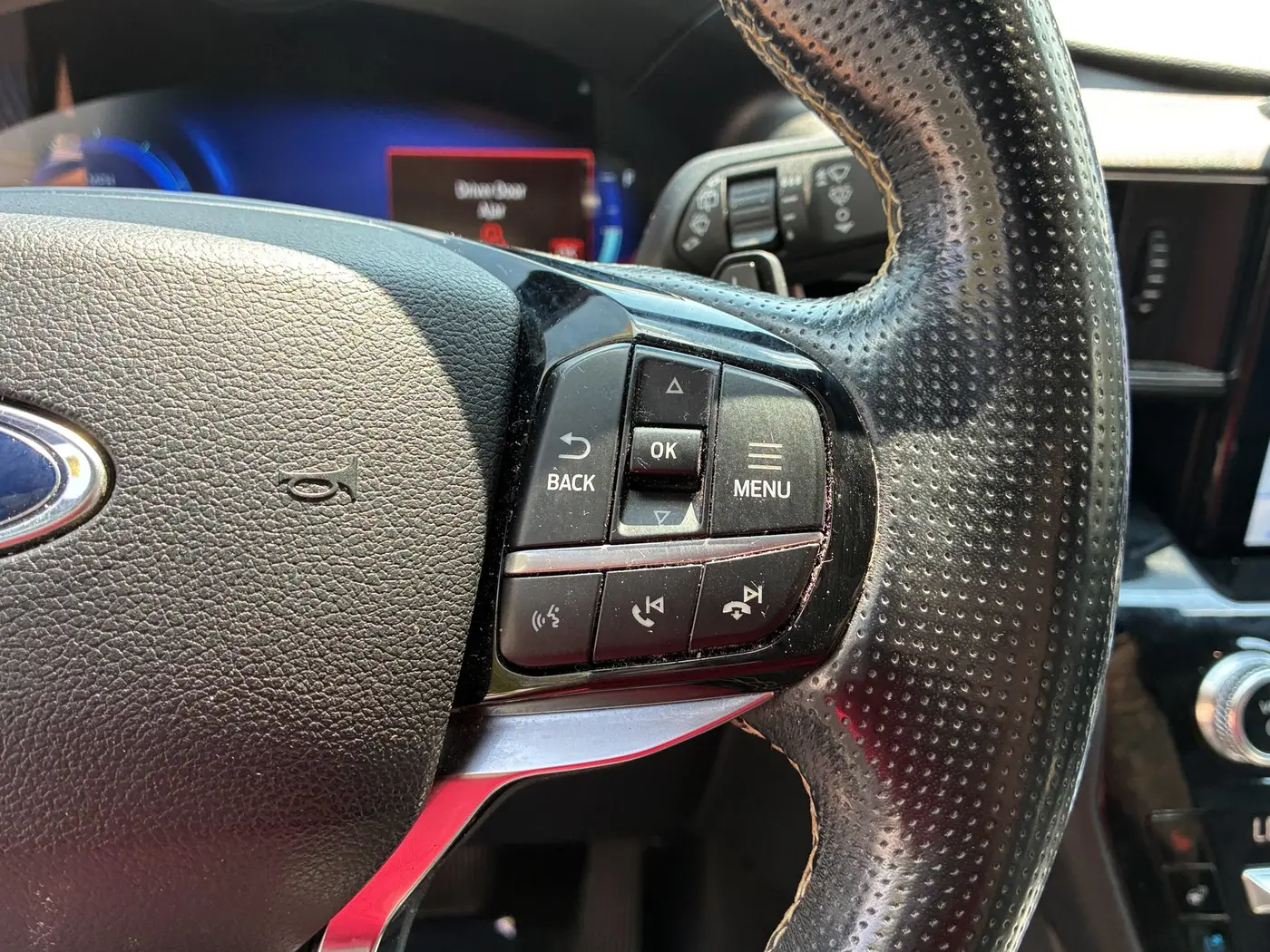 2021 Ford Explorer - $22,995