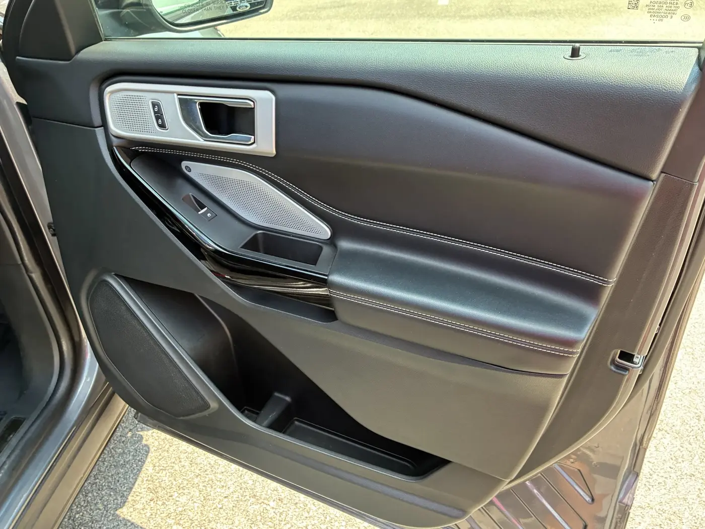 2021 Ford Explorer - $22,995