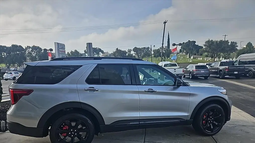 2024 Ford Explorer ST