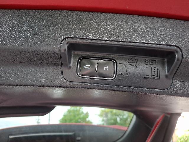2020 Ford Explorer - $22,900