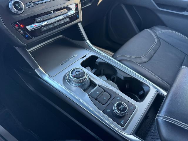 2020 Ford Explorer - $41,998