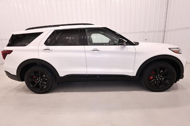 2022 Ford Explorer ST — photo 1 of 24