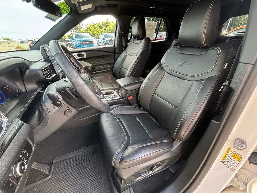 2023 Ford Explorer - $39,995