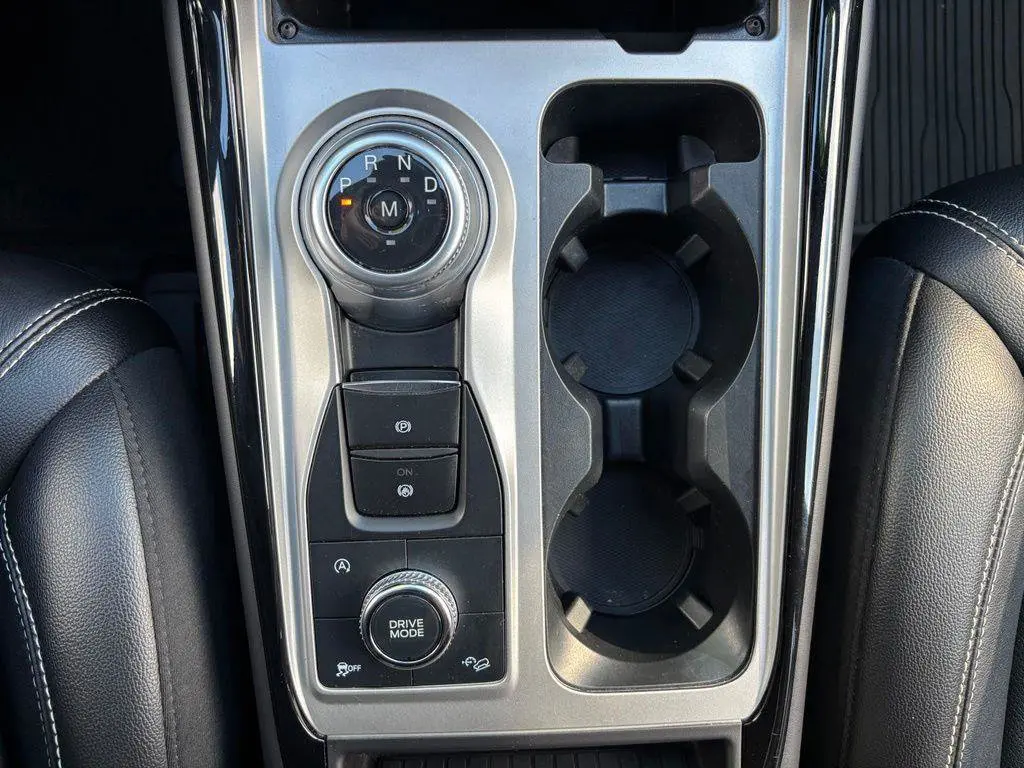 2023 Ford Explorer - $39,995