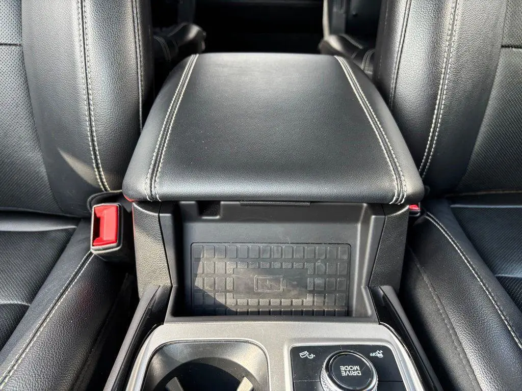 2023 Ford Explorer - $39,995