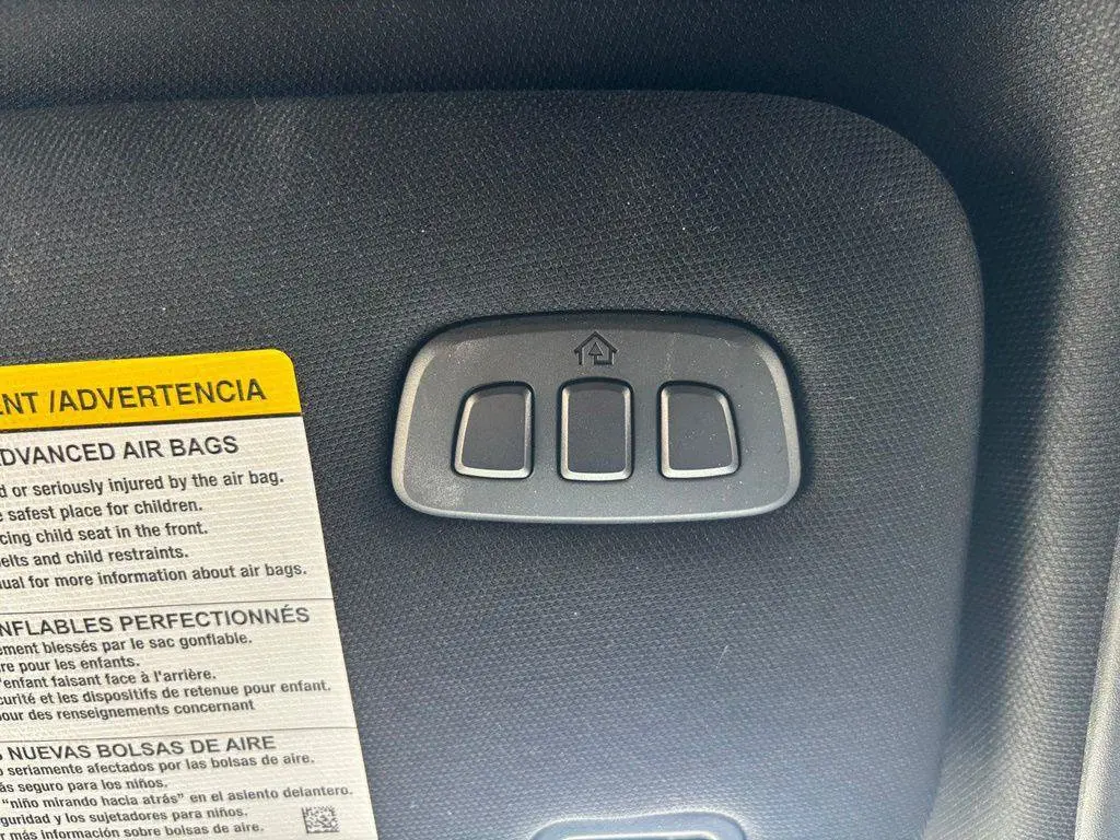 2023 Ford Explorer - $39,995