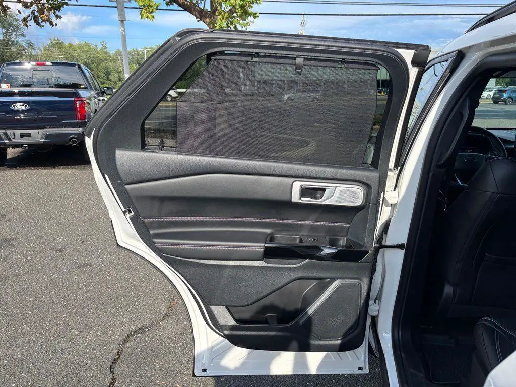 2023 Ford Explorer - $39,995