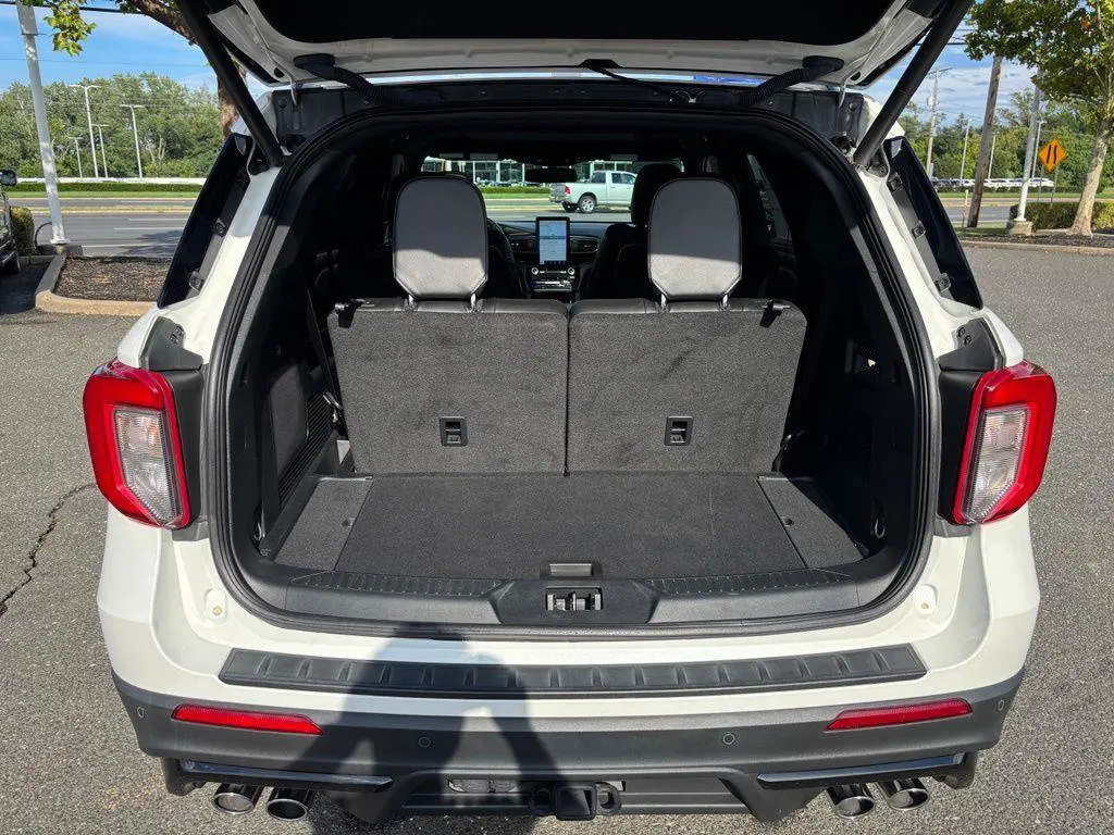 2023 Ford Explorer - $39,995