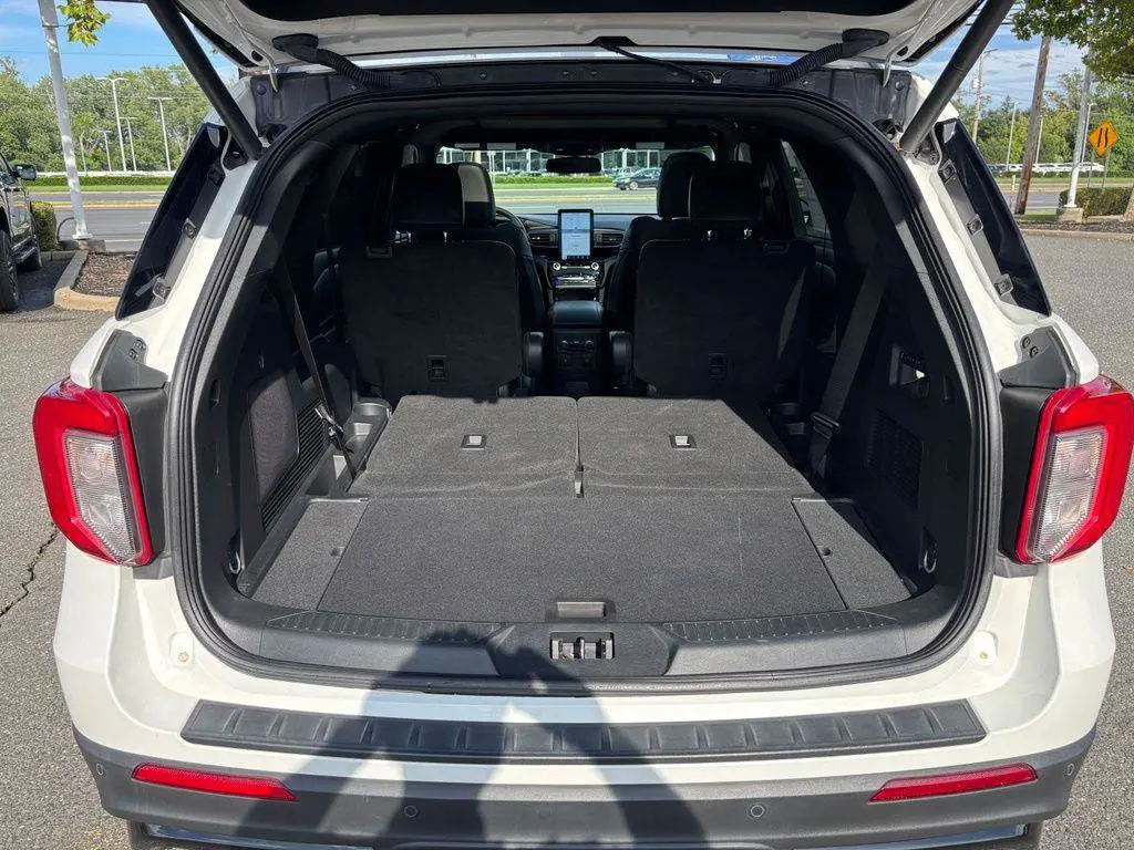 2023 Ford Explorer - $39,995