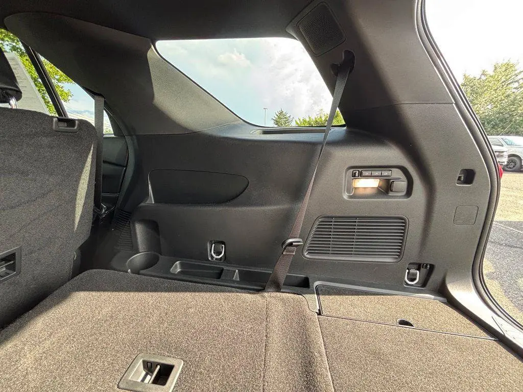 2023 Ford Explorer - $39,995