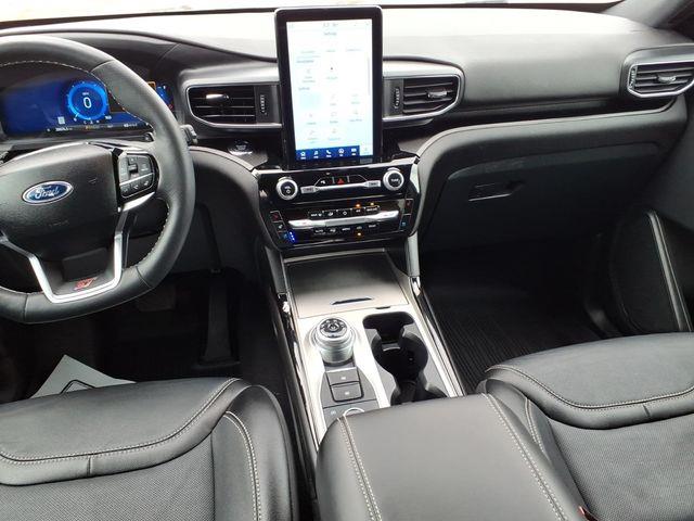 2024 Ford Explorer - $42,500