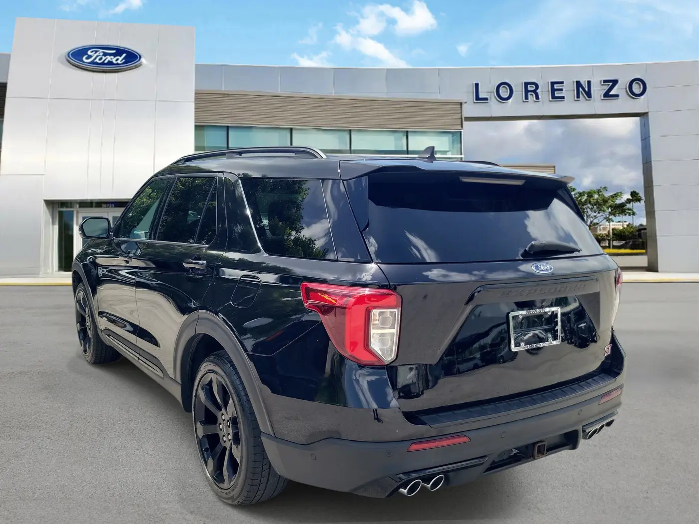 2021 Ford Explorer - $31,990