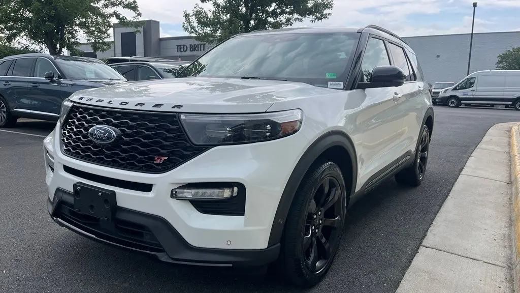 2022 Ford Explorer ST