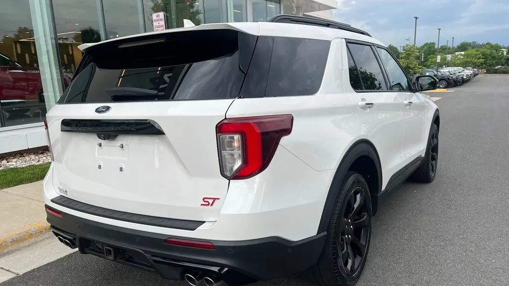 2022 Ford Explorer ST