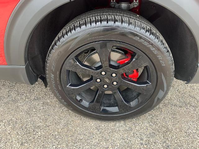 2022 Ford Explorer - $40,990