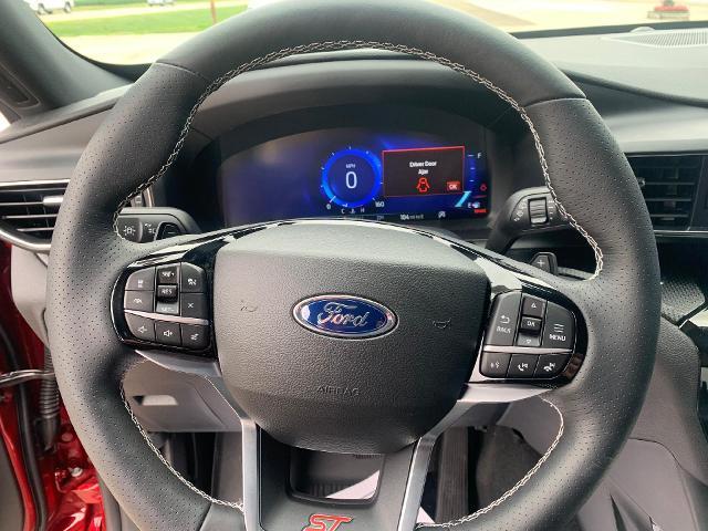 2022 Ford Explorer - $40,990